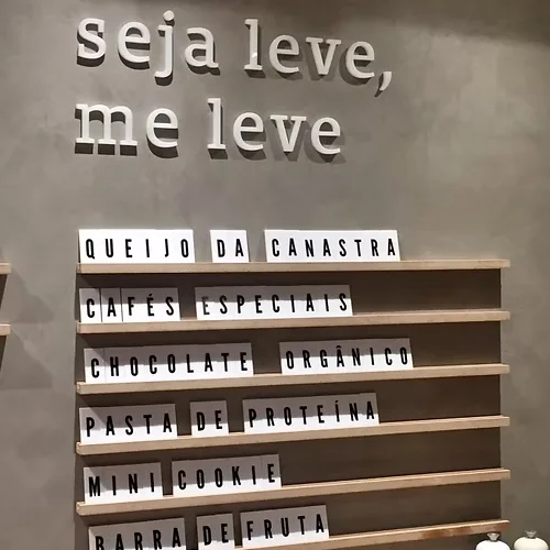 Comunicação visual em acrílico